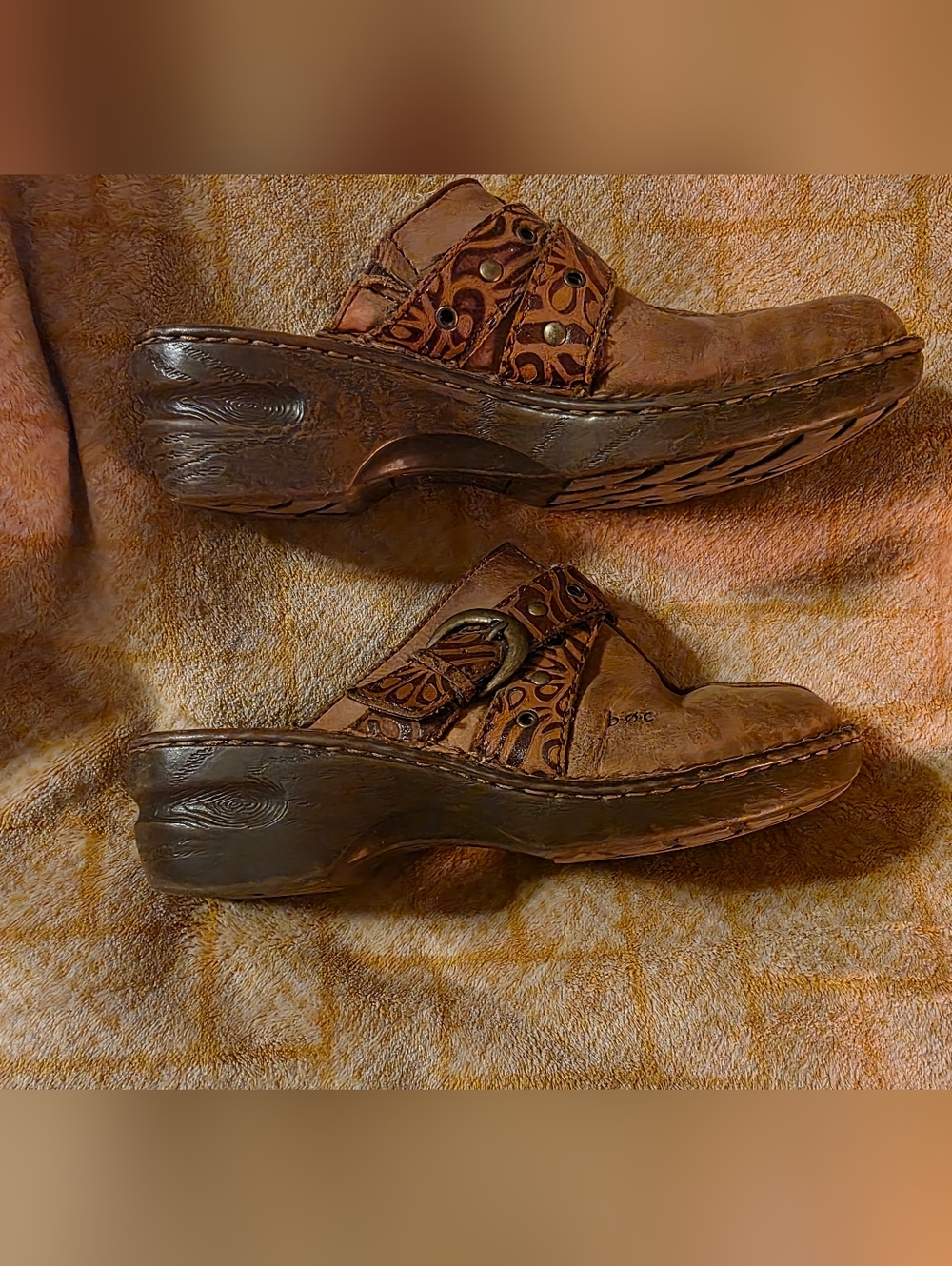 Boc Distressed-look Leather Brown & Tan Clog Style Shoes - 9W
